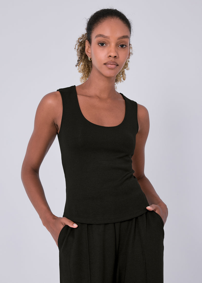 Women's Scoop Neck Tank Black