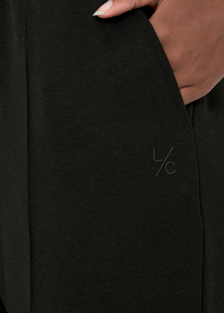 Women's Straight Leg Short Length Pants Black