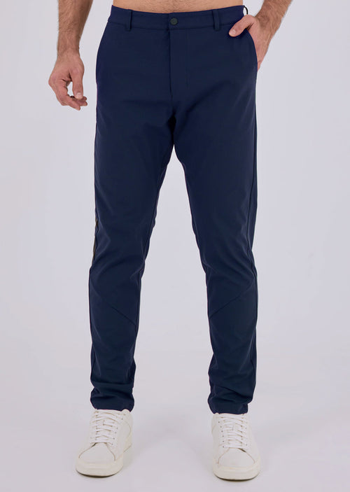 Men Adapt Pant Classic Fit - 30"S Navy
