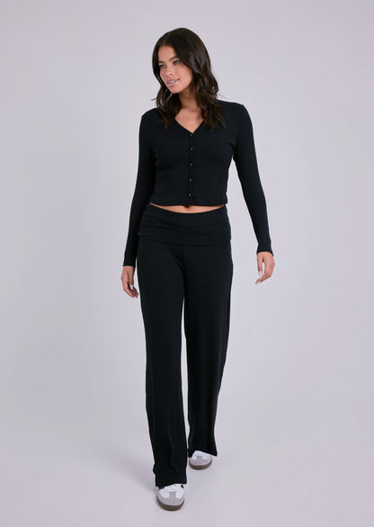 Women's V-Neck Cardigan Black